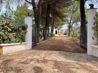 Villa in vendita ad andria via castel del monte