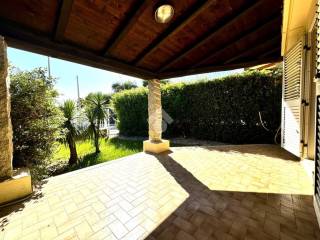 Villa a schiera in vendita a tortolì via deffenu, 17