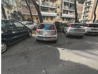 Garage in vendita a genova via luigi gherzi