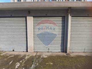 Garage in affitto a settimo torinese via oberdan, 14