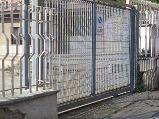 Posto auto in vendita a roma via rio nell'elba