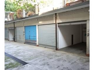 Garage in vendita a milano viale lombardia