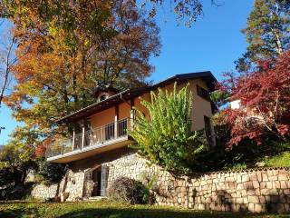 Villa in vendita a cuasso al monte via dei rossi