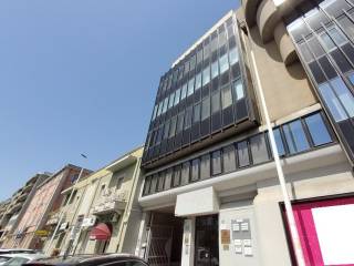 Garage in vendita a cagliari via giovanni battista tuveri, 52