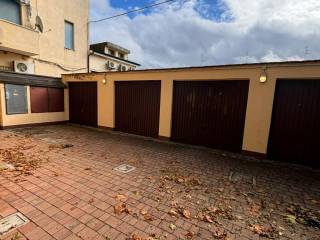 Garage in vendita a comacchio viale nino bonnet