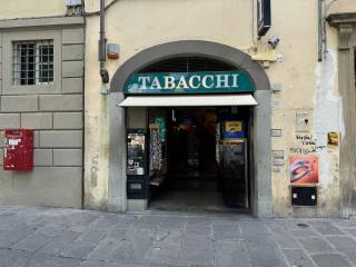 Tabaccheria in vendita a firenze piazza dei pitti