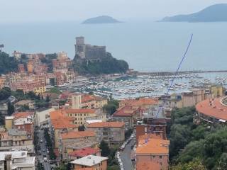 Attico in in vendita da privato a lerici via generale ferrari, 12