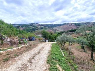 Rustico in vendita a ripalimosani strada statale fondo valle del biferno