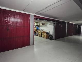 Garage in vendita a genova via nino ronco, 29a