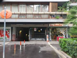 Garage in vendita a roma via di donna olimpia, 156