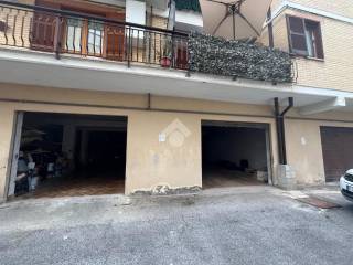 Garage in affitto a subiaco via dei monasteri