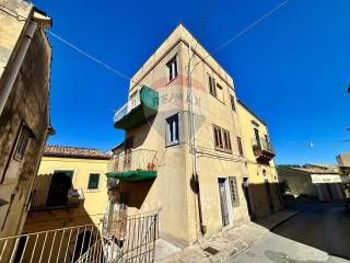 Casa indipendente in vendita a ragusa via maria paterno arezzo, 17