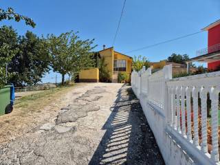 Casa indipendente in vendita a casalincontrada via majella, 63