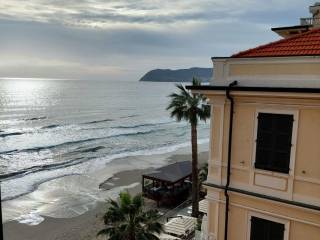 Loft in vendita ad alassio vico beltrame