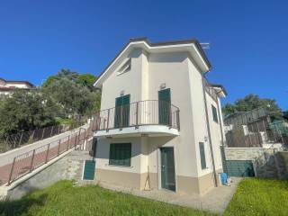 Villa a schiera in vendita ad albissola marina 