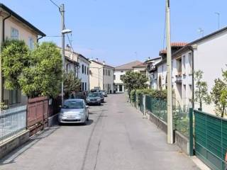 Appartamento in affitto a ponte san nicolò via milano