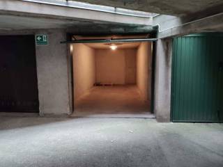 Garage in affitto a lodi via biancardi , 23