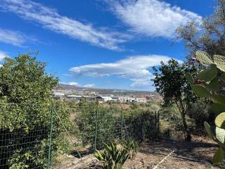 Terreno residenziale in vendita a motta sant'anastasia contrada monzello, sn