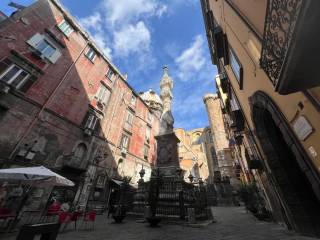 Magazzino in vendita a napoli piazza cardinale sisto riario sforza, 157