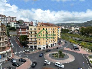 Appartamento in vendita a imperia viale giacomo matteotti