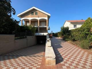 Villa in vendita a pescara strada vicinale colle cervone del palazzo