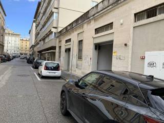 Posto auto in affitto a livorno via francesco crispi, 54