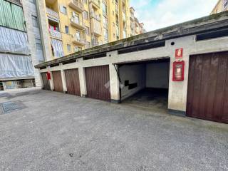 Garage in vendita a torino via verazzano, 18