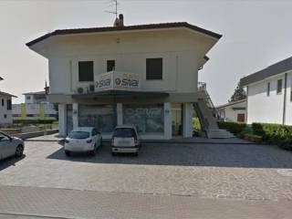 Negozio in affitto a borgo virgilio 