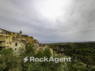 Appartamento in vendita a badolato via dante alighieri