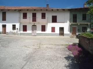 Cascina in affitto a robella frazione cortiglione