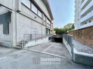 Garage in vendita a san donà di piave via francesco crispi, 5