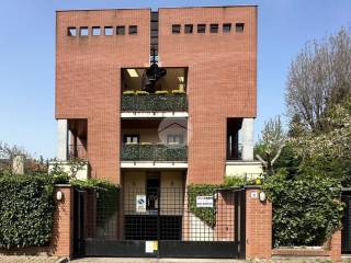 Garage in affitto a cernusco sul naviglio autorimessa via roggia volpina, 3