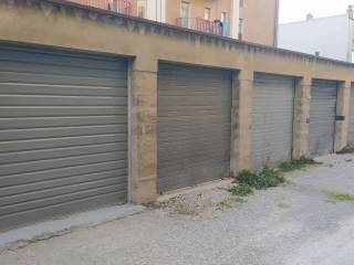 Garage in vendita a trieste via delle milizie