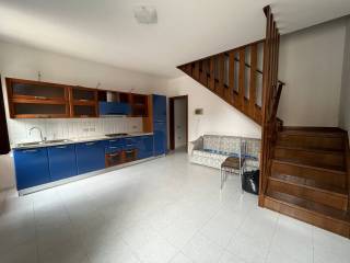 Villa a schiera in affitto a porto viro via roma, 5