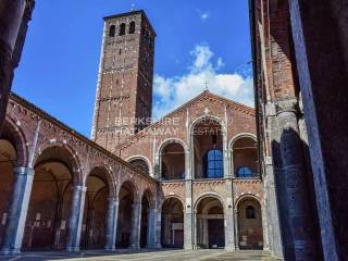 Garage in vendita a milano piazza sant'ambrogio