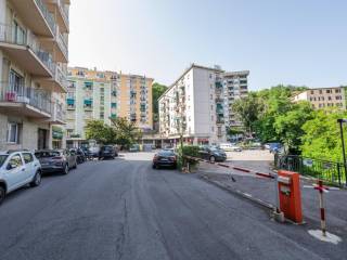 Posto auto in vendita a genova via delle ginestre, 26