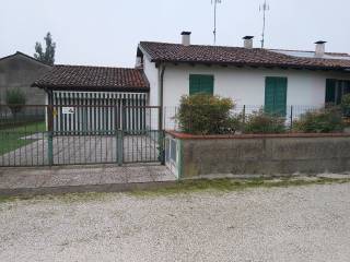 Casa indipendente in vendita a motta baluffi via laghetto, 8