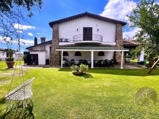 Villa in vendita a montalto di castro strada pescia fiorentina chiarone