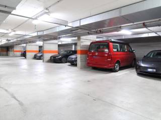 Garage in vendita a bologna via giovanna zaccherini alvisi