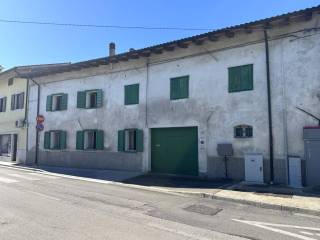 Casa indipendente in vendita a capriva del friuli via roma