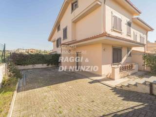 Villa a schiera in affitto a frascati via tiro a segno, 22