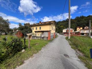 Villa in vendita a barga via traggiaia, 25