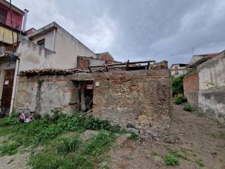 Casa indipendente in vendita a barcellona pozzo di gotto vicolo milone