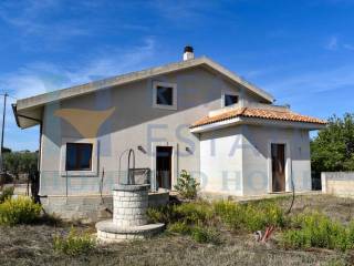 Villa bifamiliare in vendita a modica via san giuliano macallè, 9