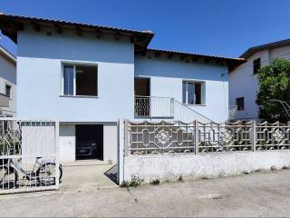 Casa indipendente in in vendita da privato a montesilvano via giovanni chiarini, 90