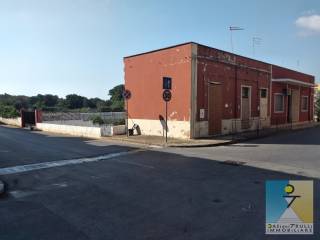 Casa indipendente in vendita a san michele salentino semicentrale zona ovest