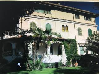 Villa bifamiliare in in vendita da privato a grottaferrata viale john fitzgerald kennedy