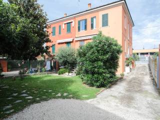 Villa a schiera in vendita a pesaro viale dei partigiani, 59