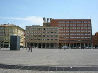 Posto auto in vendita a bologna piazza dell'otto agosto