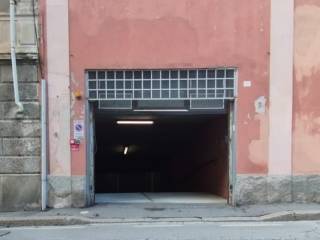 Garage in affitto a genova via ciro menotti, 197r